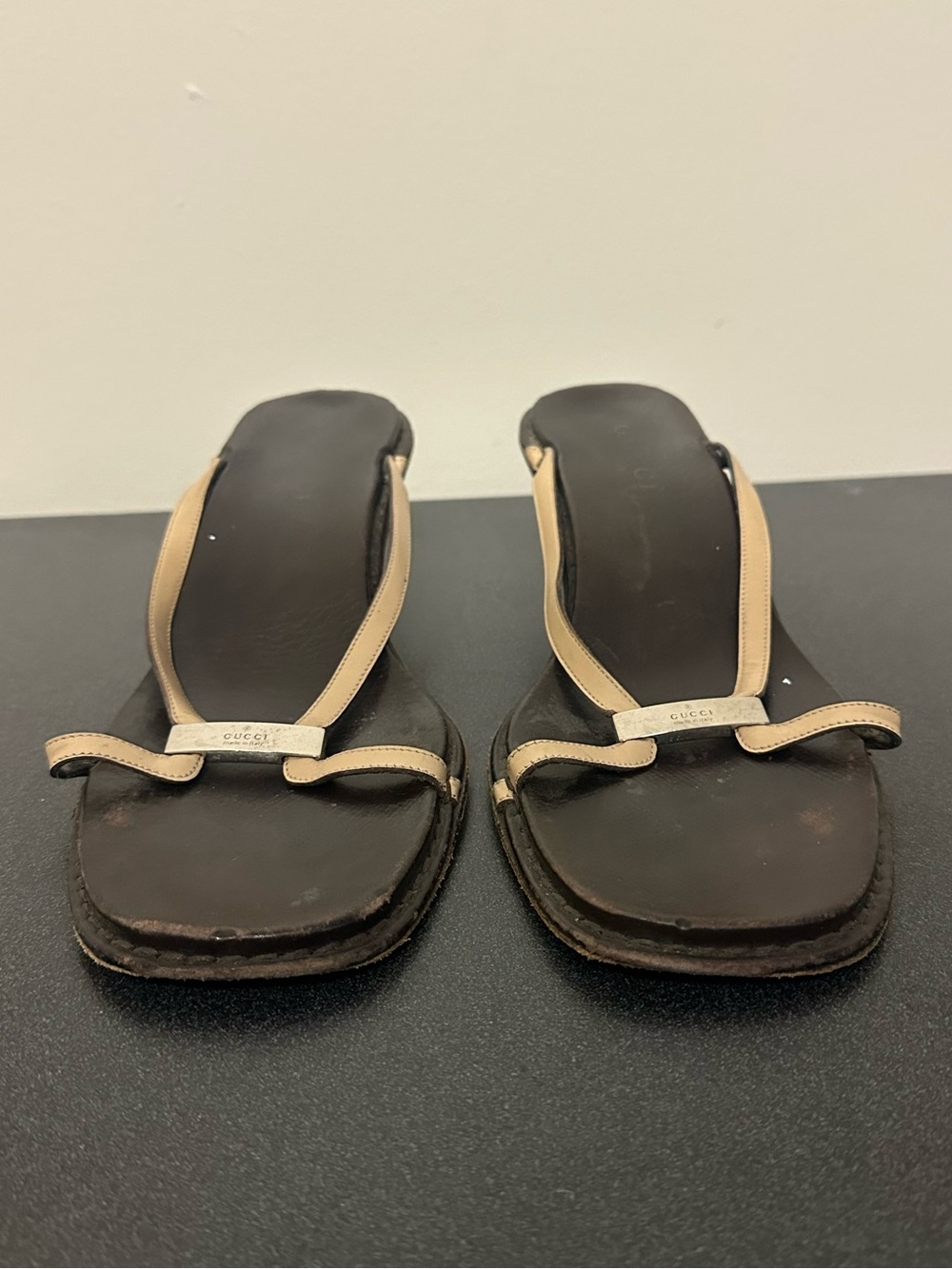 Gucci Vintage Strappy Tan Leather Logo Sandals Heels Size 8 Womens Shoes - Picture 2 of 14